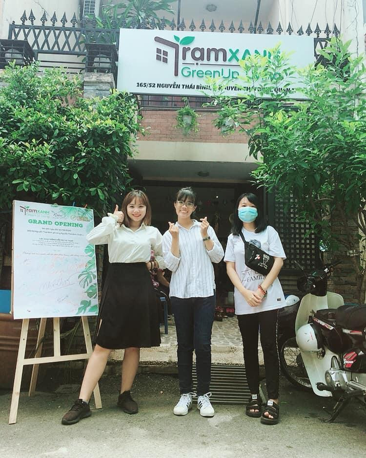 Thảo còn hỗ trợ nhiều đội nhóm về môi trường trong các dự án, sự kiện. Thảo còn hỗ trợ nhiều đội nhóm về môi trường trong các dự án, sự kiện.