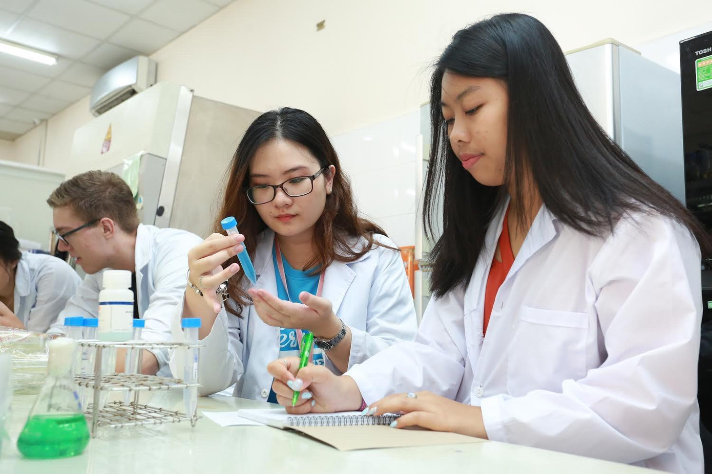 Phòng thí nghiệm của trường ĐH Quốc tế (ĐHQG TP. HCM).