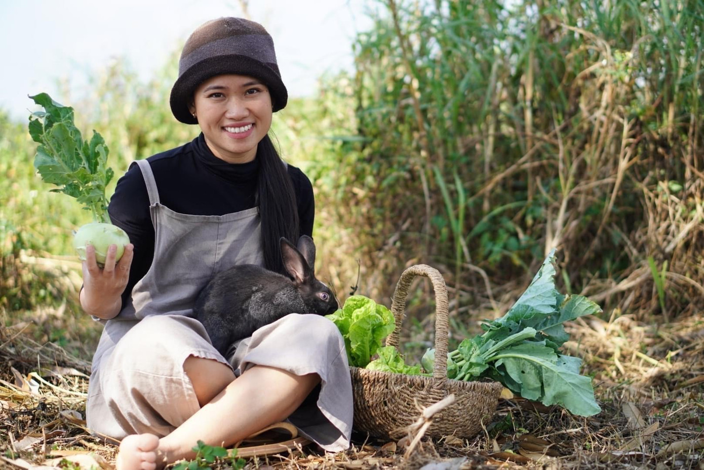 Từ ngày về quê, cuộc sống của An trở nên nhẹ nhàng, an vui. Từ ngày về quê, cuộc sống của An trở nên nhẹ nhàng, an vui.
