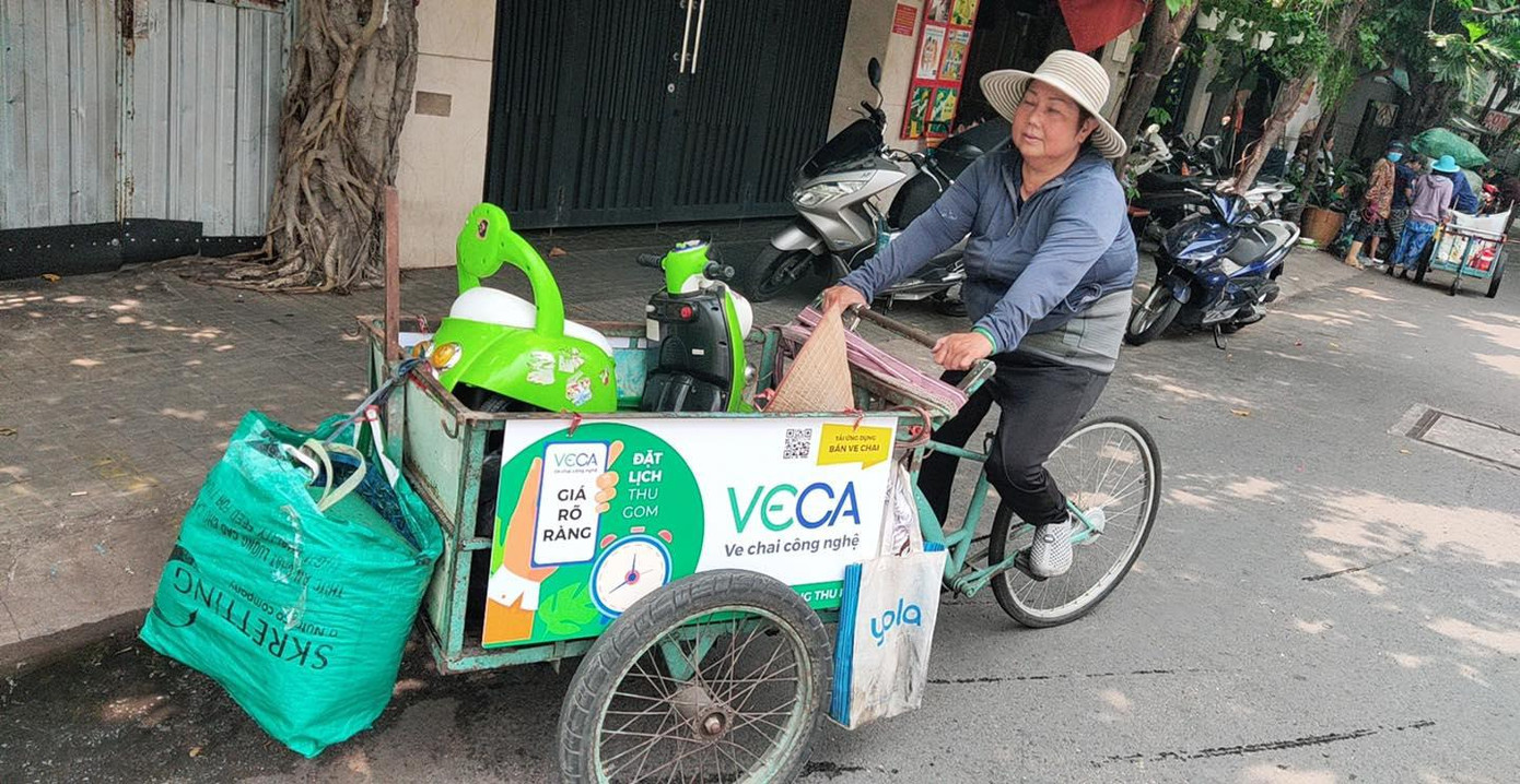 Nhờ có app mà công việc của những người làm nghề thu gom ve chai cũng đỡ vất vả mà thu nhập lại tăng.