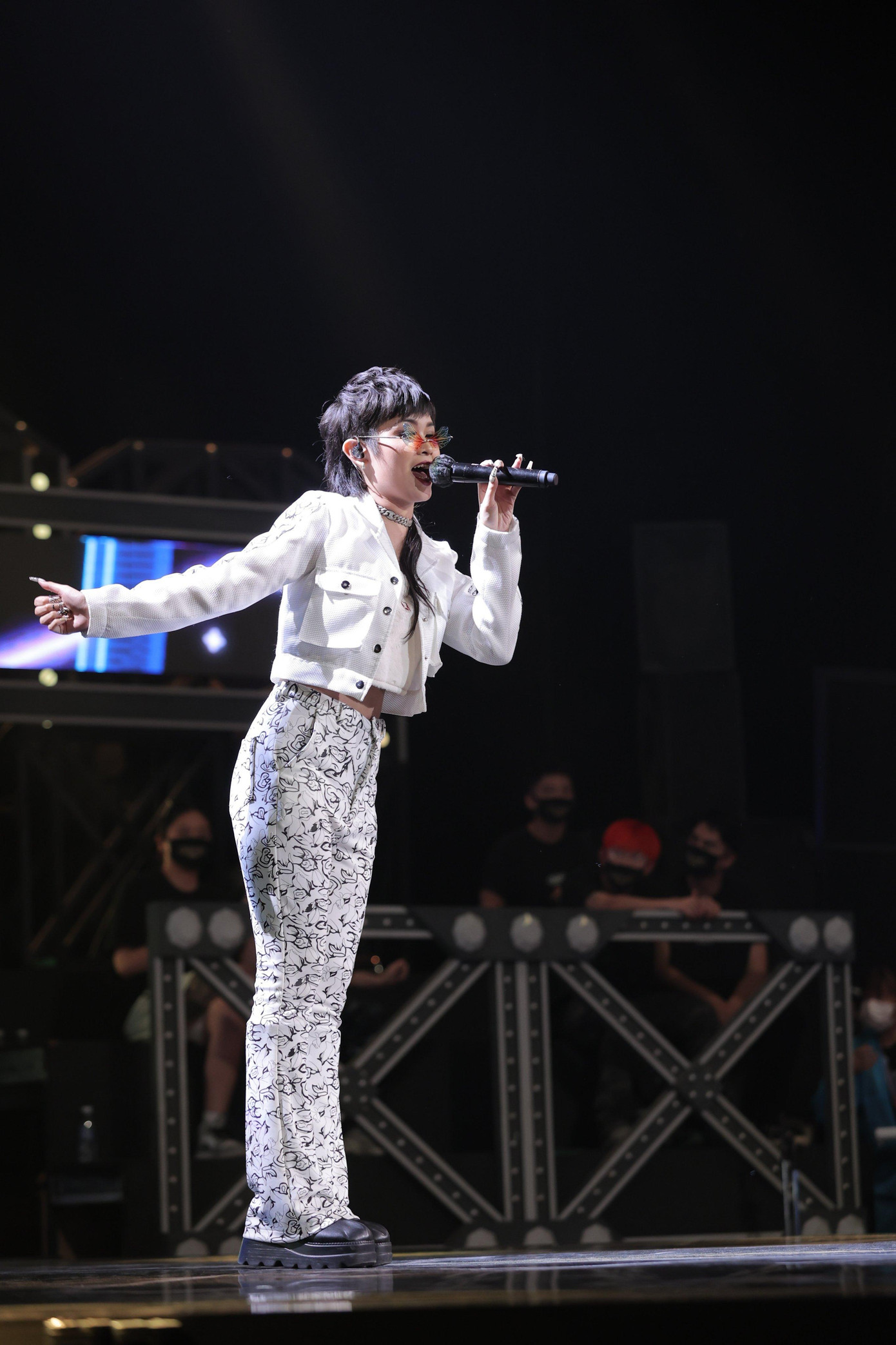 Đến với vòng thi Chinh phục, V# đã chọn sample 'Nắng sân trường' cho phần thi của mình.