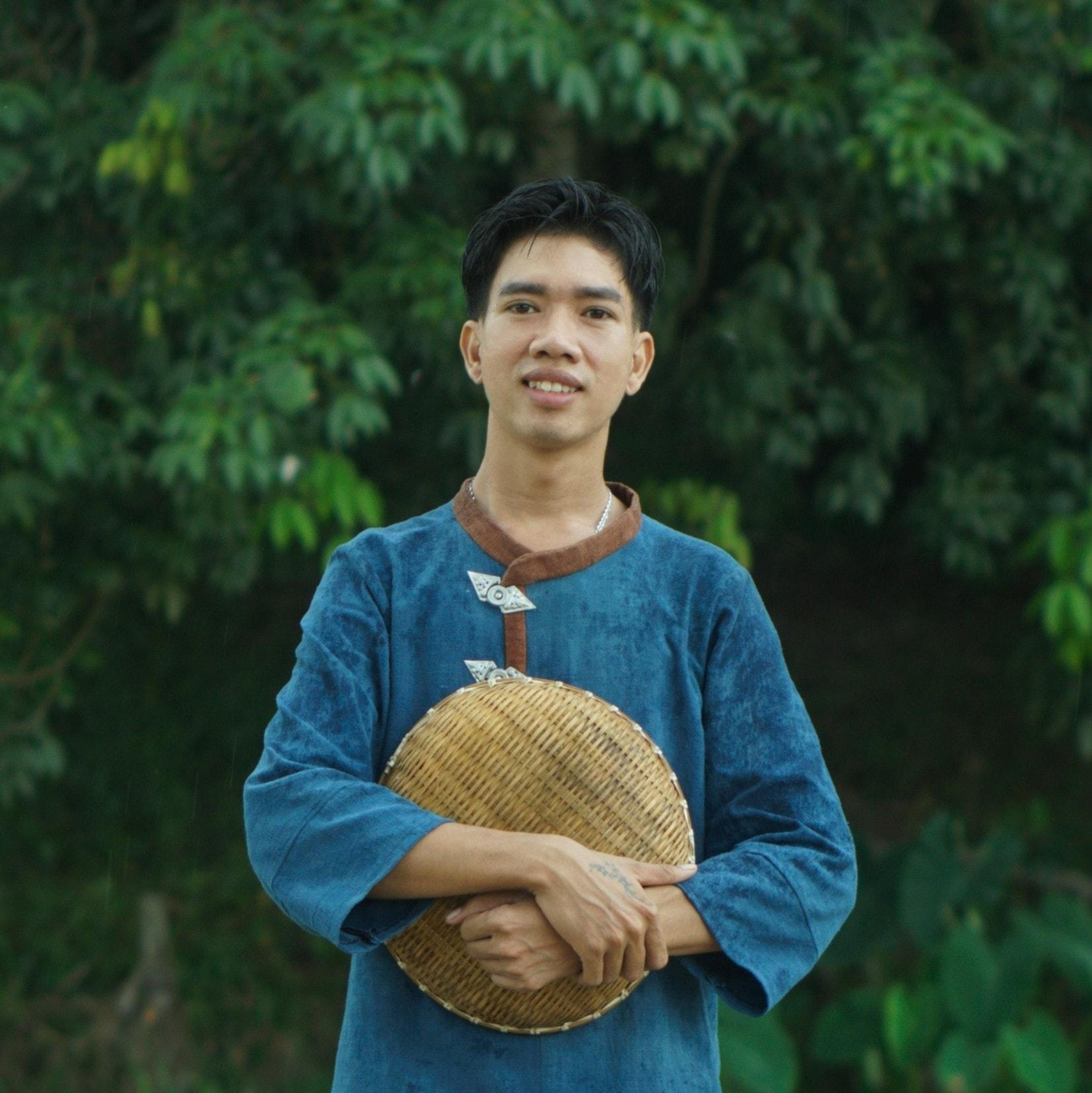 Cũng giống như Đồng Hao trong phim, Đồng Hao “đời thật” cũng rất yêu quê hương, muốn lan tỏa những giá trị tốt đẹp của quê hương mình.