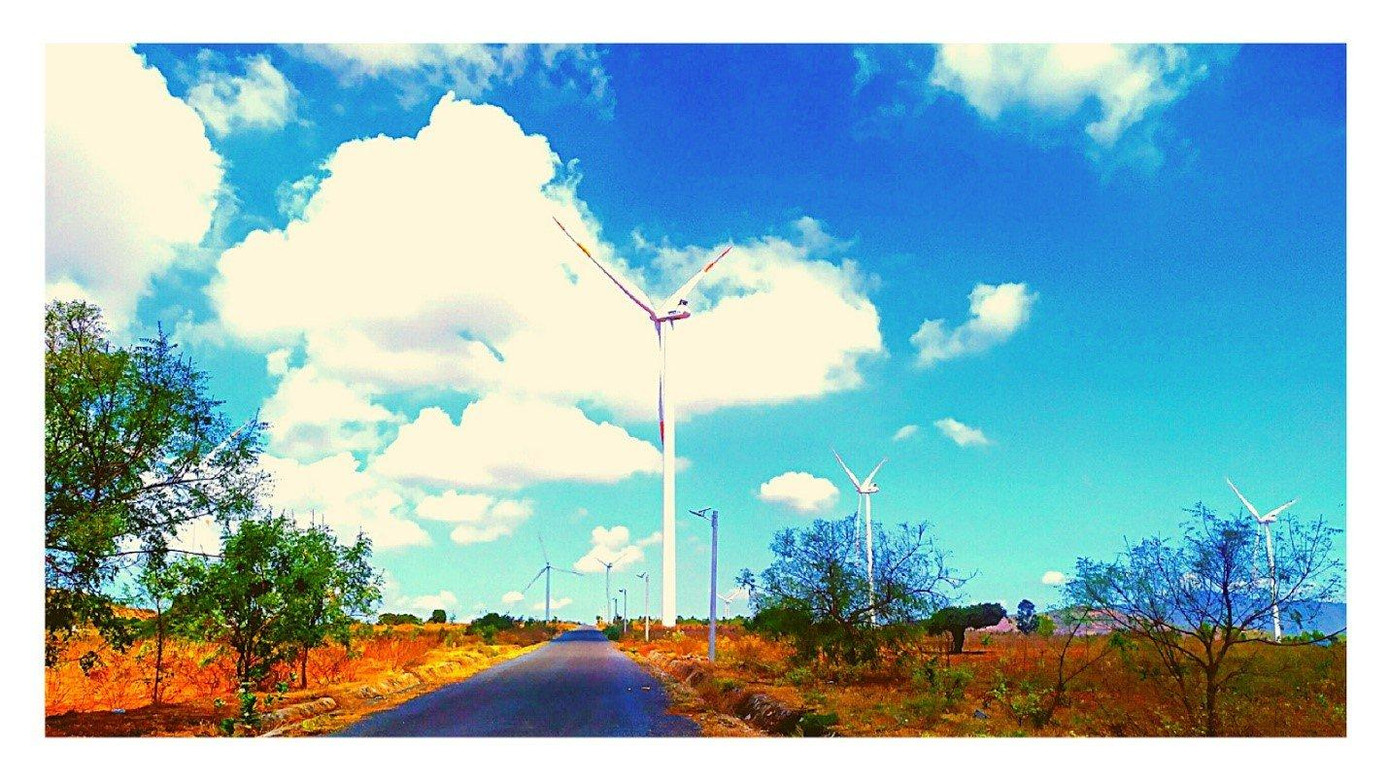 Quạt gió tại Nhà máy Điện gió Bình Thạnh, Phú Lạc, Tuy Phong, Bình Thuận. (Ảnh dự thi của Thắng) Quạt gió tại Nhà máy Điện gió Bình Thạnh, Phú Lạc, Tuy Phong, Bình Thuận. (Ảnh dự thi của Thắng)