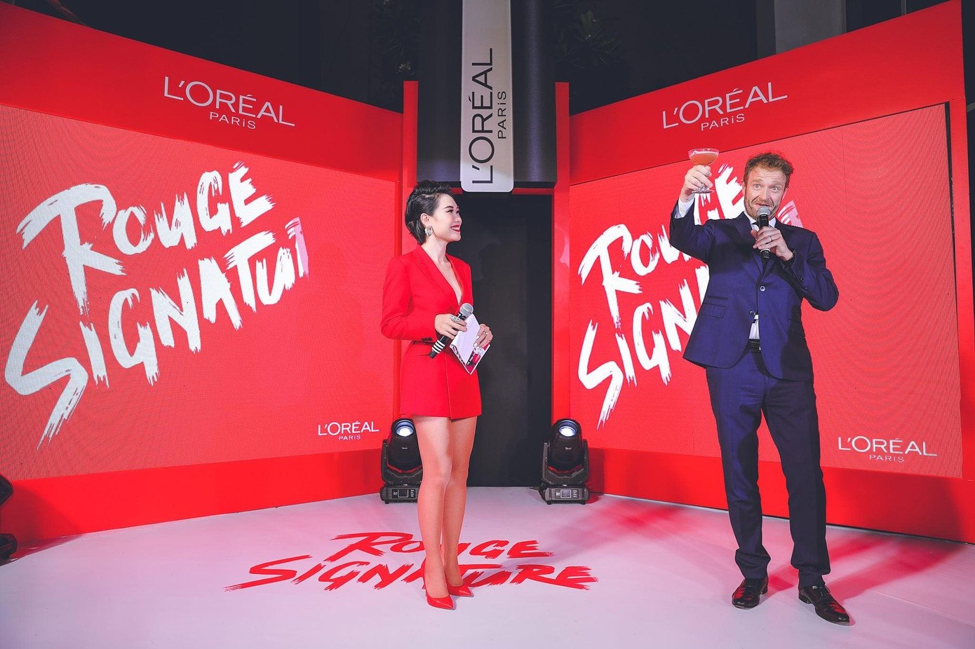 Thanh Thanh trong một lần làm host cho sự kiện song ngữ của thương hiệu mỹ phẩm nổi tiếng L'Oréal.