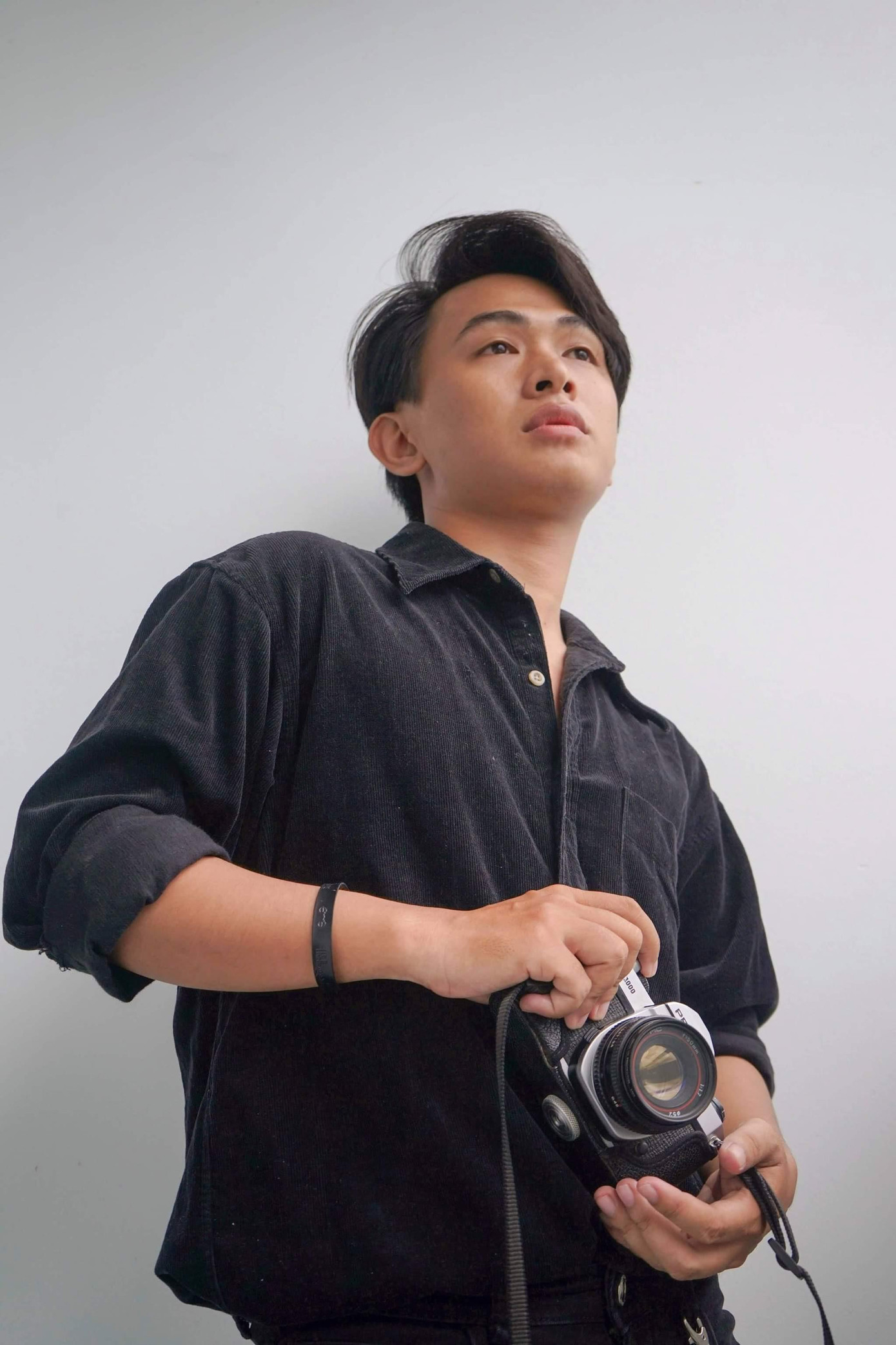 Với nhiệt huyết tuổi trẻ và việc từng theo học trường ĐH Kiến trúc TP. HCM, Lộc tự tin mình có thể làm tốt vai trò giảng viên. Với nhiệt huyết tuổi trẻ và việc từng theo học trường ĐH Kiến trúc TP. HCM, Lộc tự tin mình có thể làm tốt vai trò giảng viên.