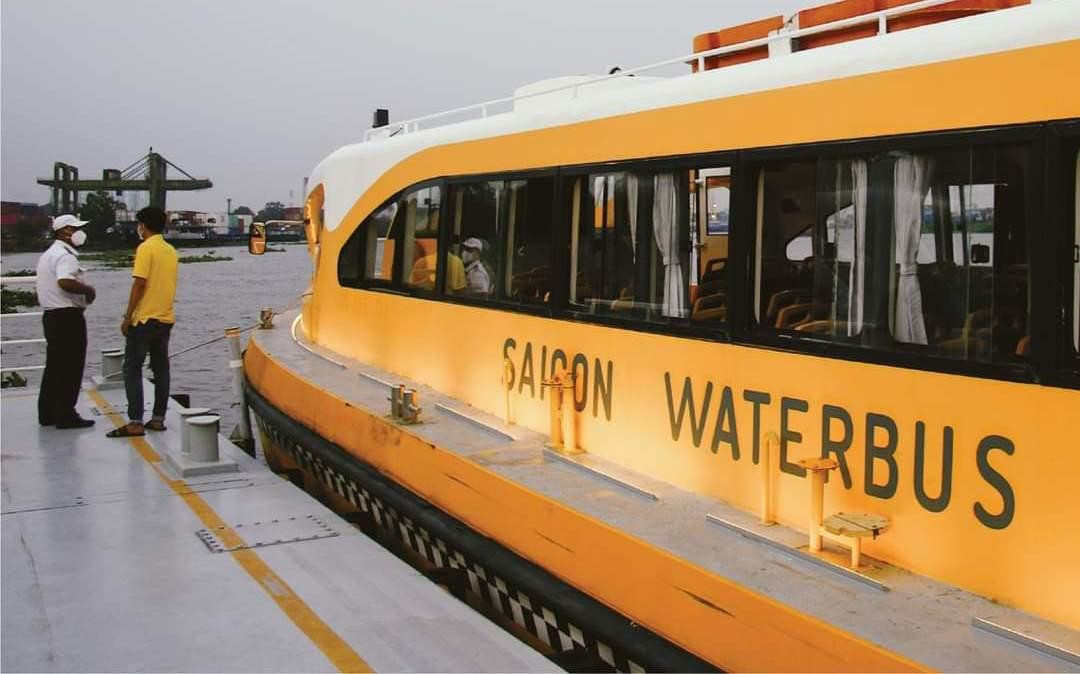 Ngày đầu tiên chạy thử nghiệm, nhiều bạn trẻ đã đăng kí đi thử. Ngày đầu tiên chạy thử nghiệm, nhiều bạn trẻ đã đăng kí đi thử.