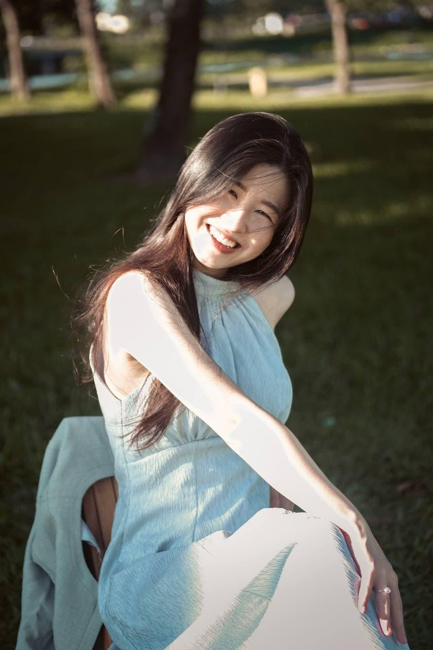 Sau khi áp dụng lối sống "eat clean", Halsey trở lên xinh đẹp hơn.