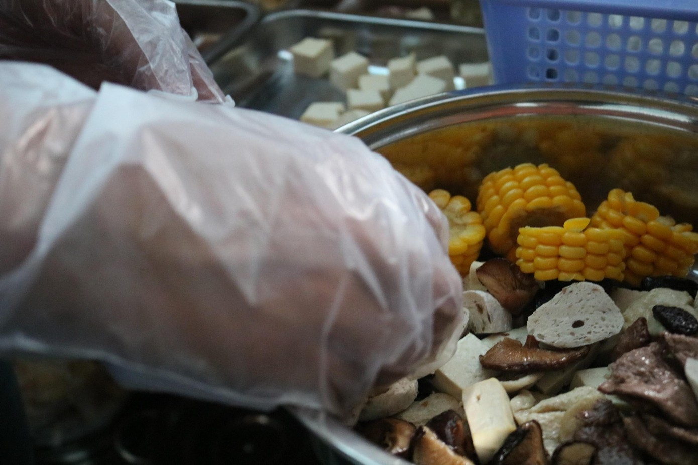 Nguyên liệu của quán được Trí và Đạt tuyển chọn kỹ càng. Nguyên liệu của quán được Trí và Đạt tuyển chọn kỹ càng.