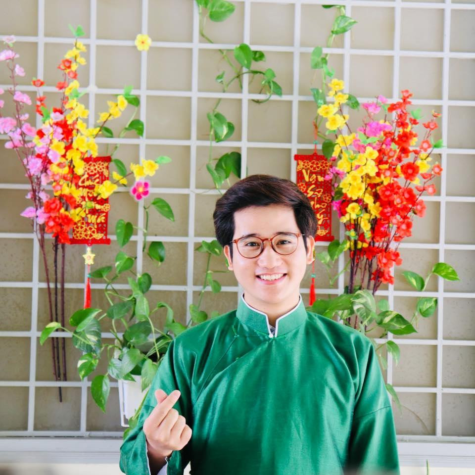 TS Nguyễn Văn Tường giải đáp các thắc mắc của các bạn sinh viên.