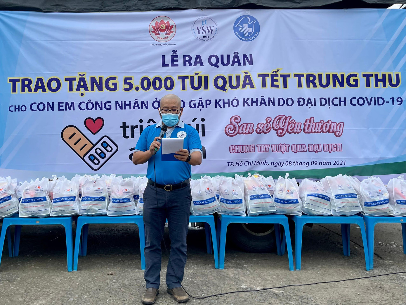 Anh Nguyễn Thanh Hân (Giám đốc Trung tâm CTXH Thanh thiếu niên Việt Nam) phát biểu khởi động chương trình.