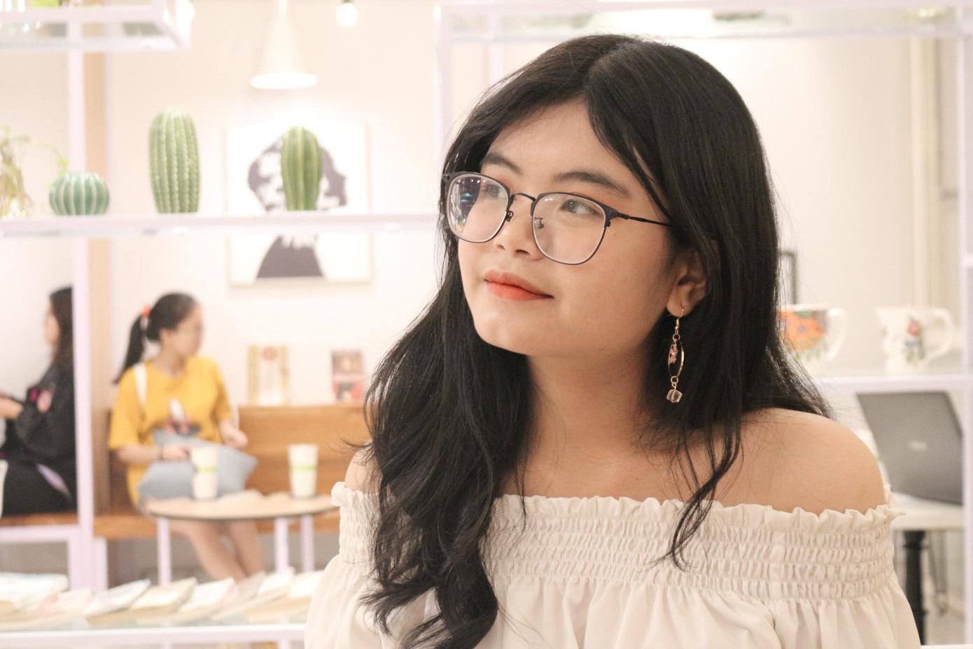 Sơn Vân mong muốn có thể tổ chức thêm nhiều hoạt động offline trong tương lai. Sơn Vân mong muốn có thể tổ chức thêm nhiều hoạt động offline trong tương lai.