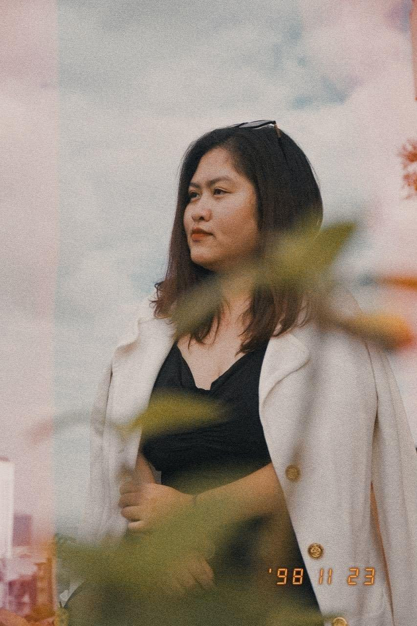 Khả năng nghe, nói bị ảnh hưởng, Thảo Linh chọn truyền tải qua câu chữ.