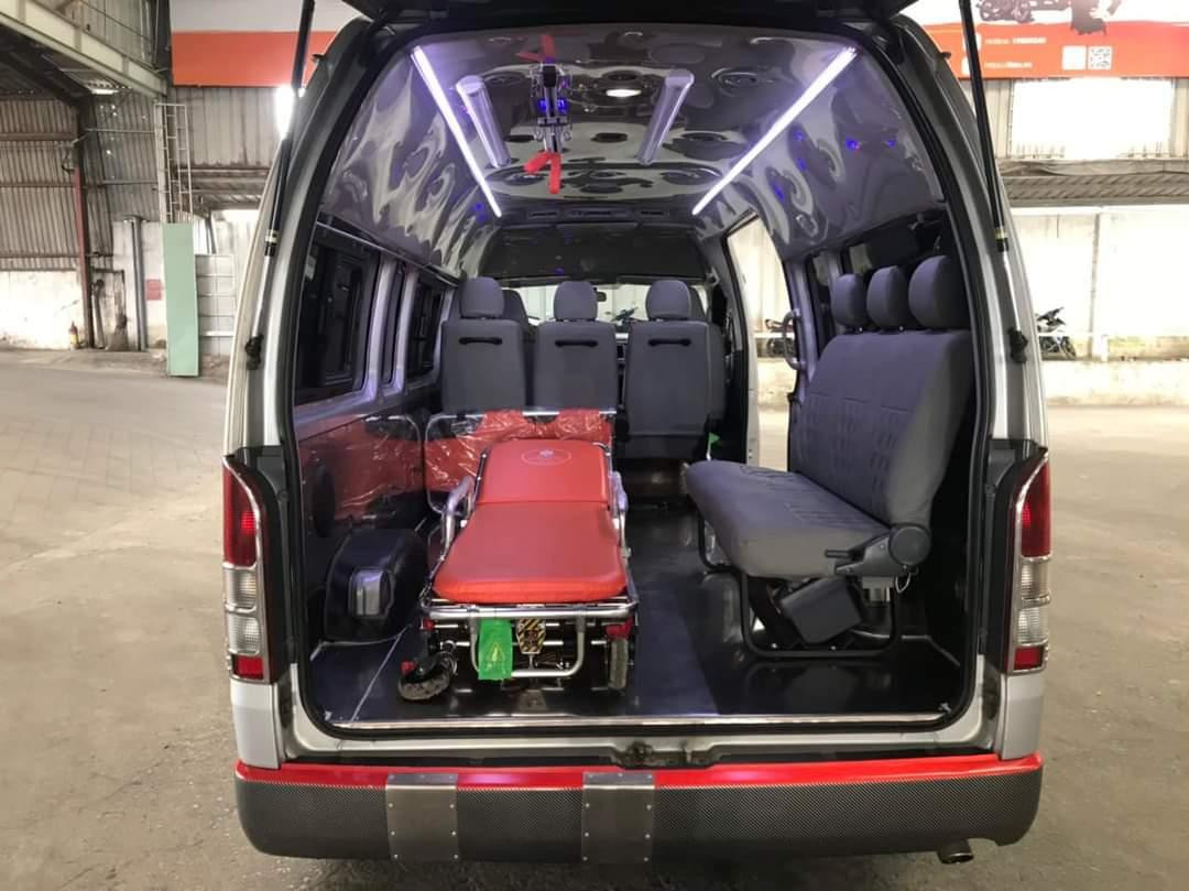 Xe 16 chỗ được nhóm cải biến để phù hợp với công năng của dự án. Xe 16 chỗ được nhóm cải biến để phù hợp với công năng của dự án.