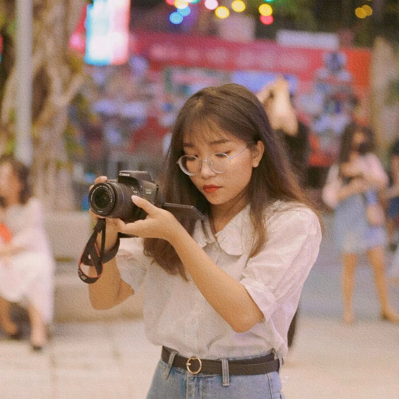 Mùa dịch này Diệp Vân dành nhiều thời gian để 'tân trang' cho bản thân. Mùa dịch này Diệp Vân dành nhiều thời gian để 'tân trang' cho bản thân.