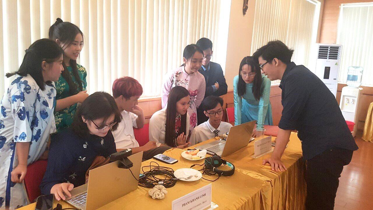 Phương Thanh tham gia Hội nghị thượng đỉnh thanh niên ASEAN - Hàn Quốc năm 2020. Phương Thanh tham gia Hội nghị thượng đỉnh thanh niên ASEAN - Hàn Quốc năm 2020.