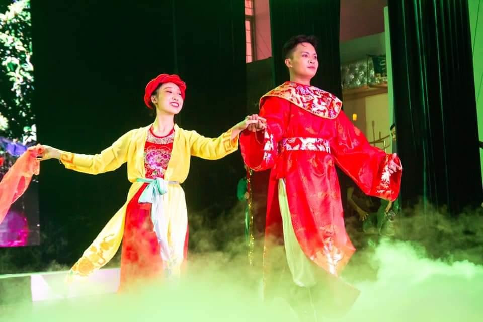 Được tỏa sáng trên sân khấu là ước mơ từ nhỏ của Đạo. (Ảnh: NVCC)