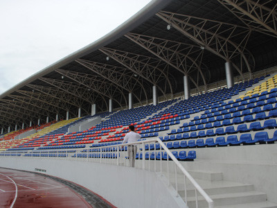 Riêng khán đài A của sân vận động Hoài Đức (Hà Nội) đã tới 3.500 chỗ ngồi. Ảnh: Minh Tuấn