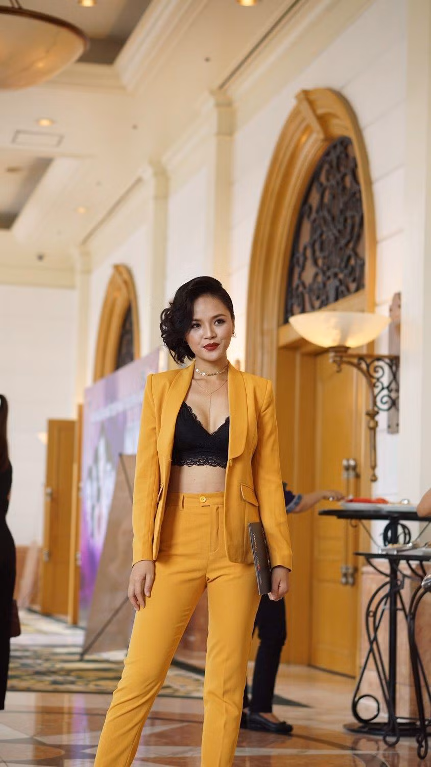 Vào vai 'gái làng chơi', Thu Quỳnh bất ngờ sexy 'thoát hiền' ảnh 6