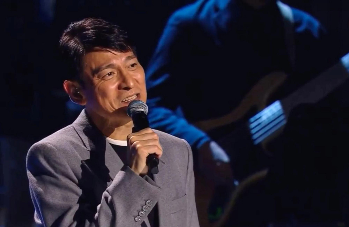 Lưu Đức Hoa là huyền thoại sống của showbiz xứ Cảng Thơm. Ảnh: Weibo. Lưu Đức Hoa là huyền thoại sống của showbiz xứ Cảng Thơm. Ảnh: Weibo.