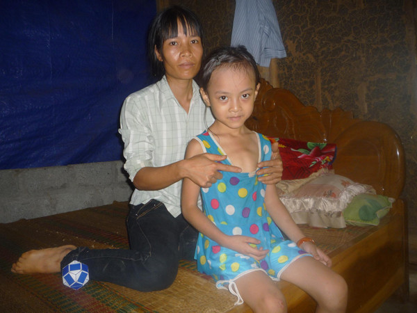 Đấu giá 3 kỷ vật của Hoa hậu, Á hậu Việt Nam 2010 ảnh 3