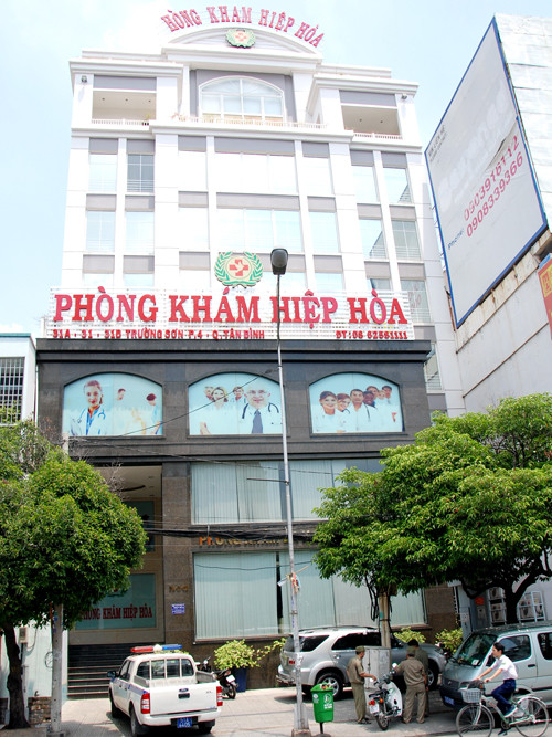 Phòng khám Hiệp Hòa nơi các bác sĩ Trung Quốc hoạt động khám bệnh chui. Ảnh: L.N Phòng khám Hiệp Hòa nơi các bác sĩ Trung Quốc hoạt động khám bệnh chui