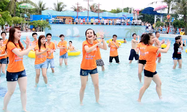 Màn nhảy flash mod sôi động hơn khi ở dưới nước