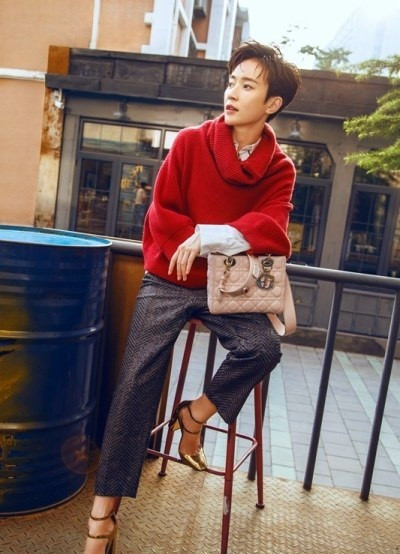 ‘Bạn gái Vương Lịch Xuyên’ đẹp rạng rỡ dưới nắng thu ảnh 2