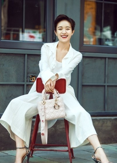 ‘Bạn gái Vương Lịch Xuyên’ đẹp rạng rỡ dưới nắng thu ảnh 4