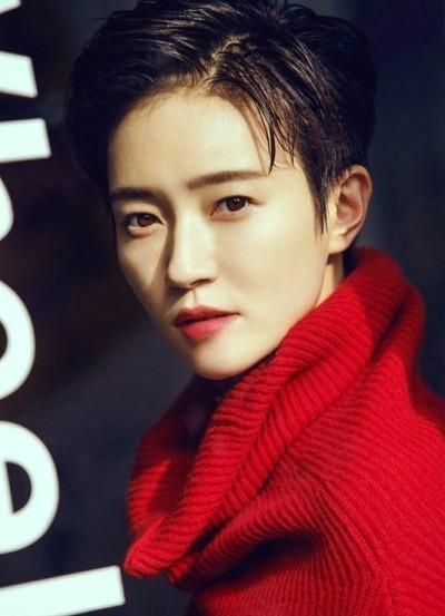 ‘Bạn gái Vương Lịch Xuyên’ đẹp rạng rỡ dưới nắng thu ảnh 3