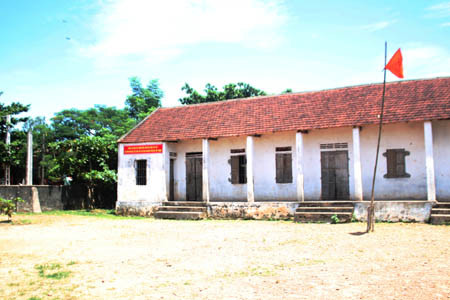 Phản đối sáp nhập trường, 59 học sinh lại thất học ảnh 3