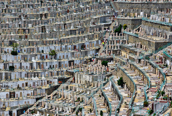 Những nghĩa trang đồ sộ vươn cao như những tòa cao ốc ảnh 4