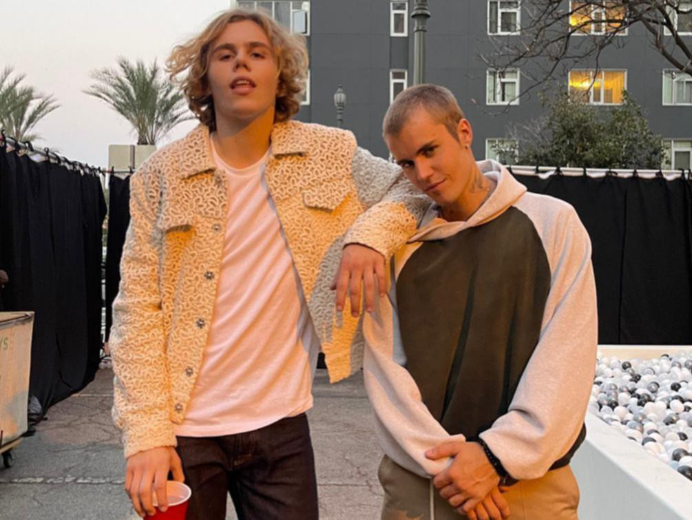 The Kid LAROI và Justin Bieber trong ca khúc STAY.