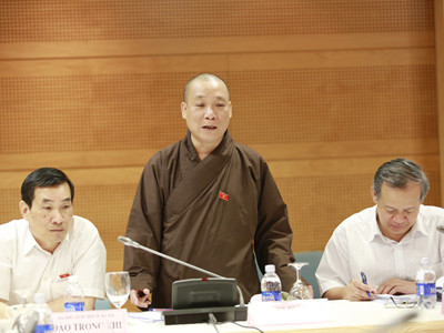 Hòa thượng Thích Bảo Nghiêm phát biểu tại buổi họp tổ. Ảnh: hồng vĩnh