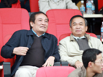 Phó Tổng cục trưởng TC TDTT Phạm Văn Tuấn (phải) và Chủ tịch VFF Nguyễn Trọng Hỷ theo dõi một trận bóng đá tại V.League 2012. Ảnh: VSI. Phó Tổng cục trưởng TC TDTT Phạm Văn Tuấn (phải) và Chủ tịch VFF Nguyễn Trọng Hỷ theo dõi một trận bóng đá tại V.League 2012. Ảnh: VSI