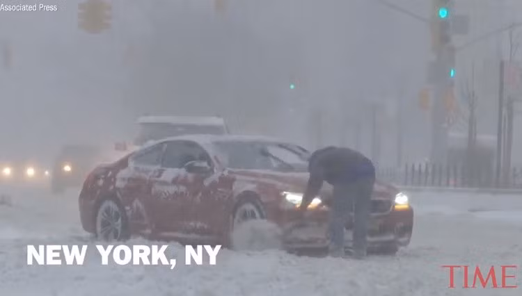 Đây chính là thủ phạm gây 'bão bom' đang hoành hành ở Mỹ ảnh 1