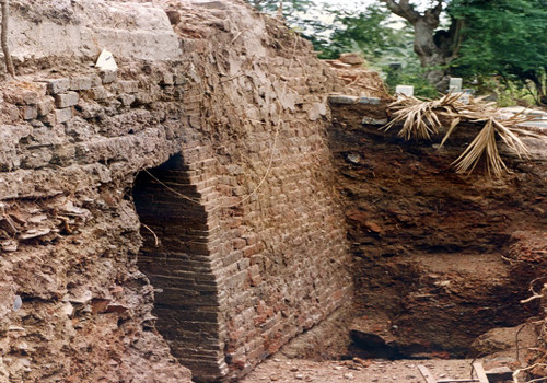 Di tích khảo cổ độc nhất Sài Gòn hoang phế, giống bãi rác ảnh 3