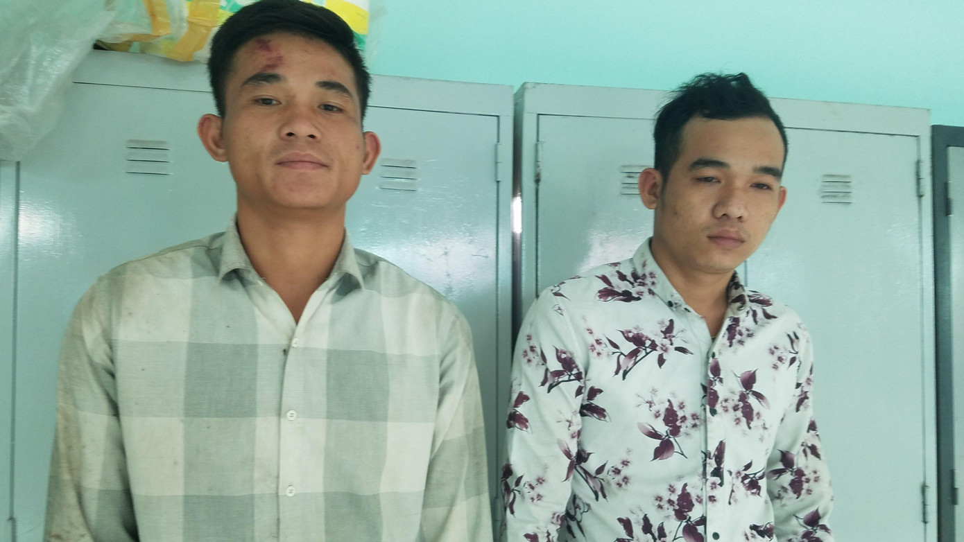 Công và Bảo tại cơ quan Công an. Công và Bảo tại cơ quan Công an.