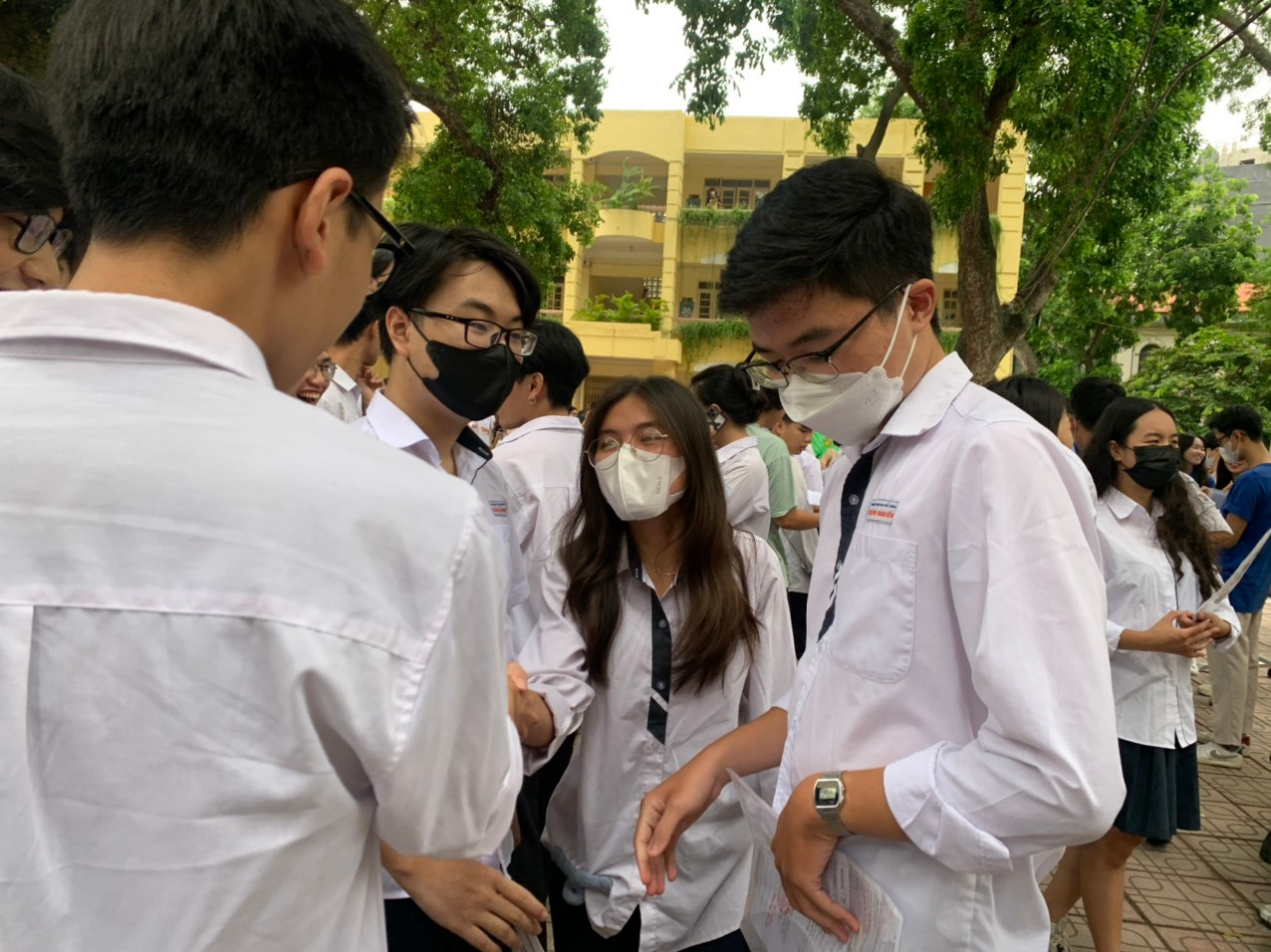 Hơn 1 triệu thí sinh tự tin làm thủ tục thi tốt nghiệp THPT ảnh 17 Hơn 1 triệu thí sinh tự tin làm thủ tục thi tốt nghiệp THPT ảnh 17