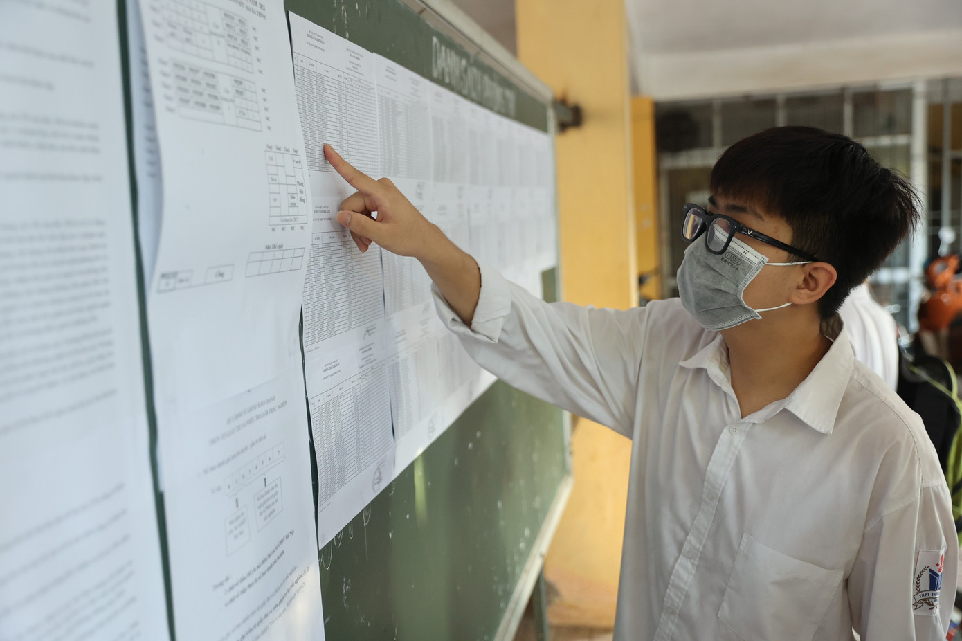 Thí sinh thi tổ hợp KHXH tươi cười, KHTN khó đạt điểm cao ảnh 23 Thí sinh thi tổ hợp KHXH tươi cười, KHTN khó đạt điểm cao ảnh 23