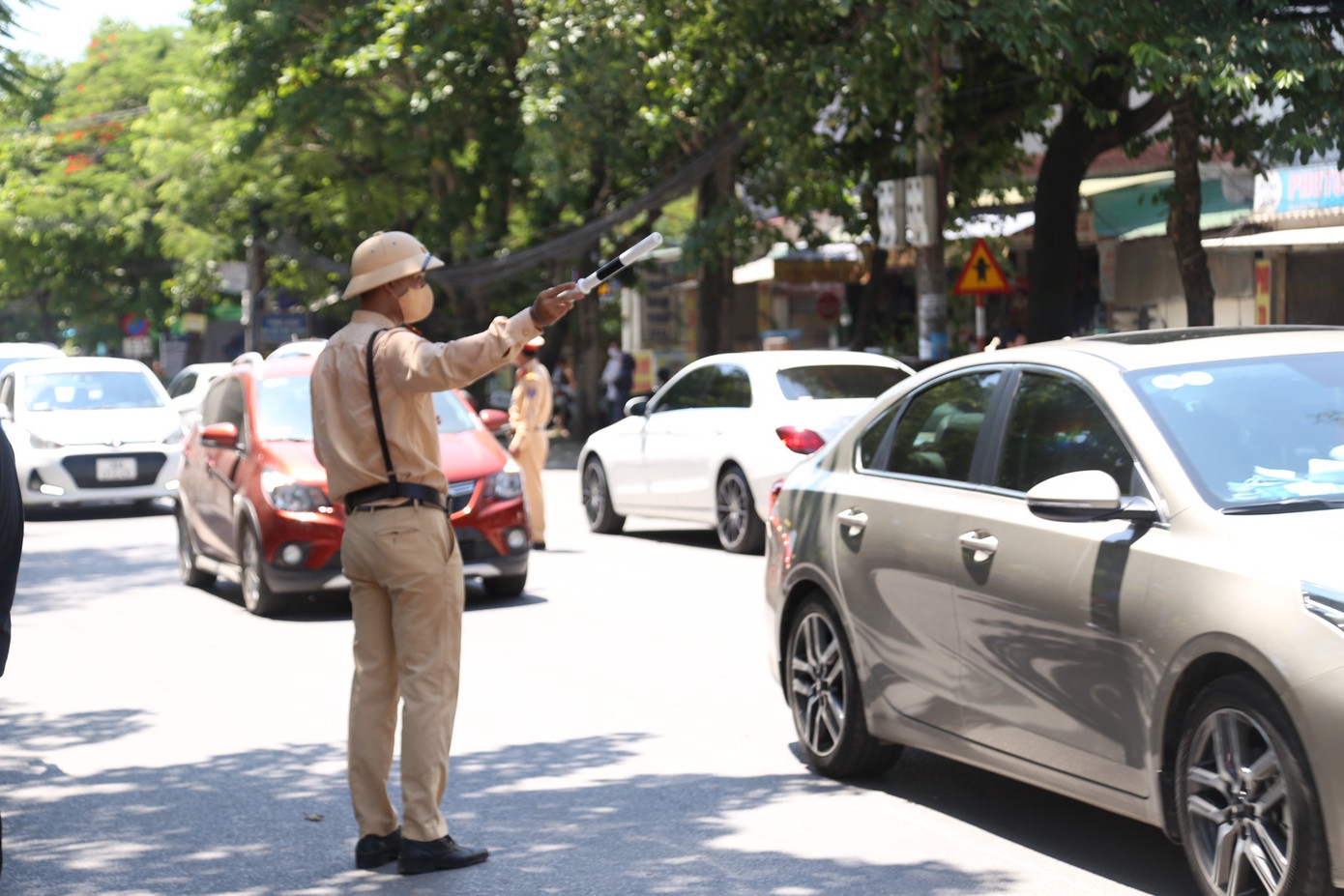 Kết thúc thi tốt nghiệp: Chờ mưa điểm 10 ngoại ngữ ảnh 11 Kết thúc thi tốt nghiệp: Chờ mưa điểm 10 ngoại ngữ ảnh 11