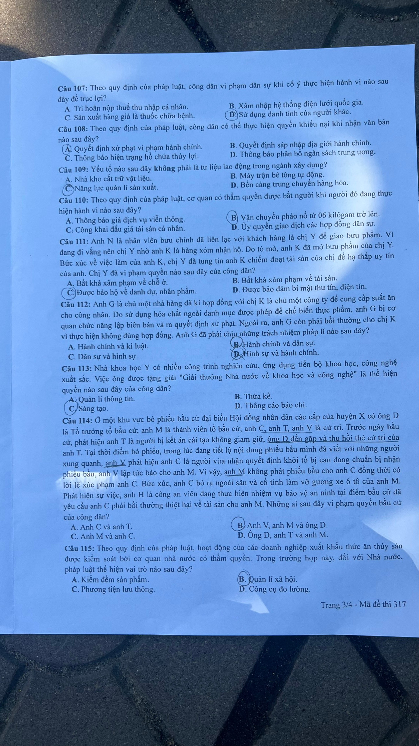 Thí sinh thi tổ hợp KHXH tươi cười, KHTN khó đạt điểm cao ảnh 34 Thí sinh thi tổ hợp KHXH tươi cười, KHTN khó đạt điểm cao ảnh 34