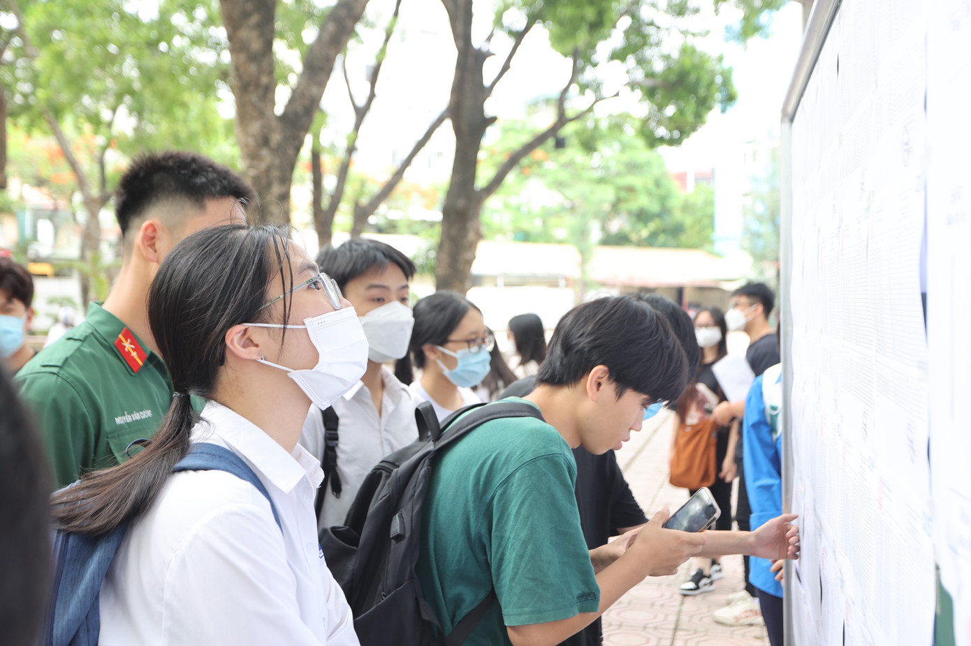 Hơn 1 triệu thí sinh tự tin làm thủ tục thi tốt nghiệp THPT ảnh 10 Hơn 1 triệu thí sinh tự tin làm thủ tục thi tốt nghiệp THPT ảnh 10