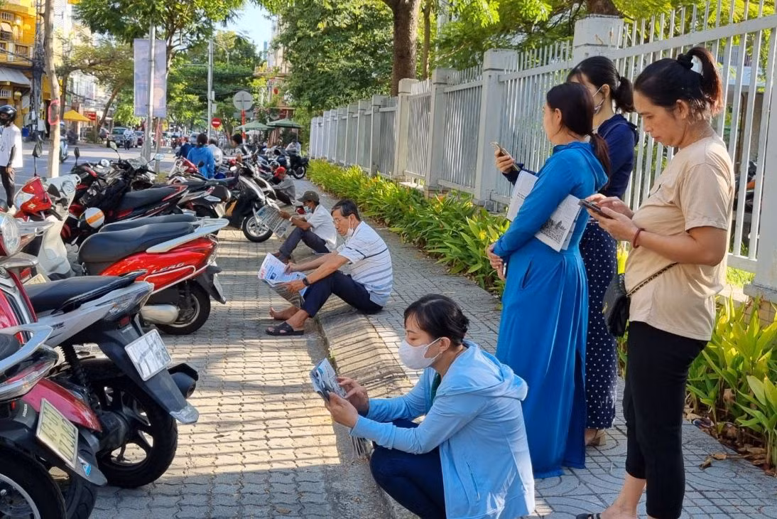 Thí sinh thi tổ hợp KHXH tươi cười, KHTN khó đạt điểm cao ảnh 21