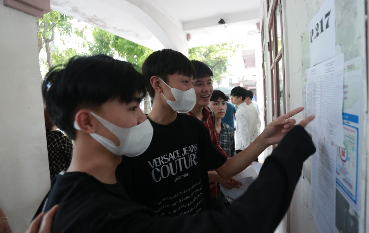 Hơn 1 triệu thí sinh tự tin làm thủ tục thi tốt nghiệp THPT ảnh 37 Hơn 1 triệu thí sinh tự tin làm thủ tục thi tốt nghiệp THPT ảnh 37