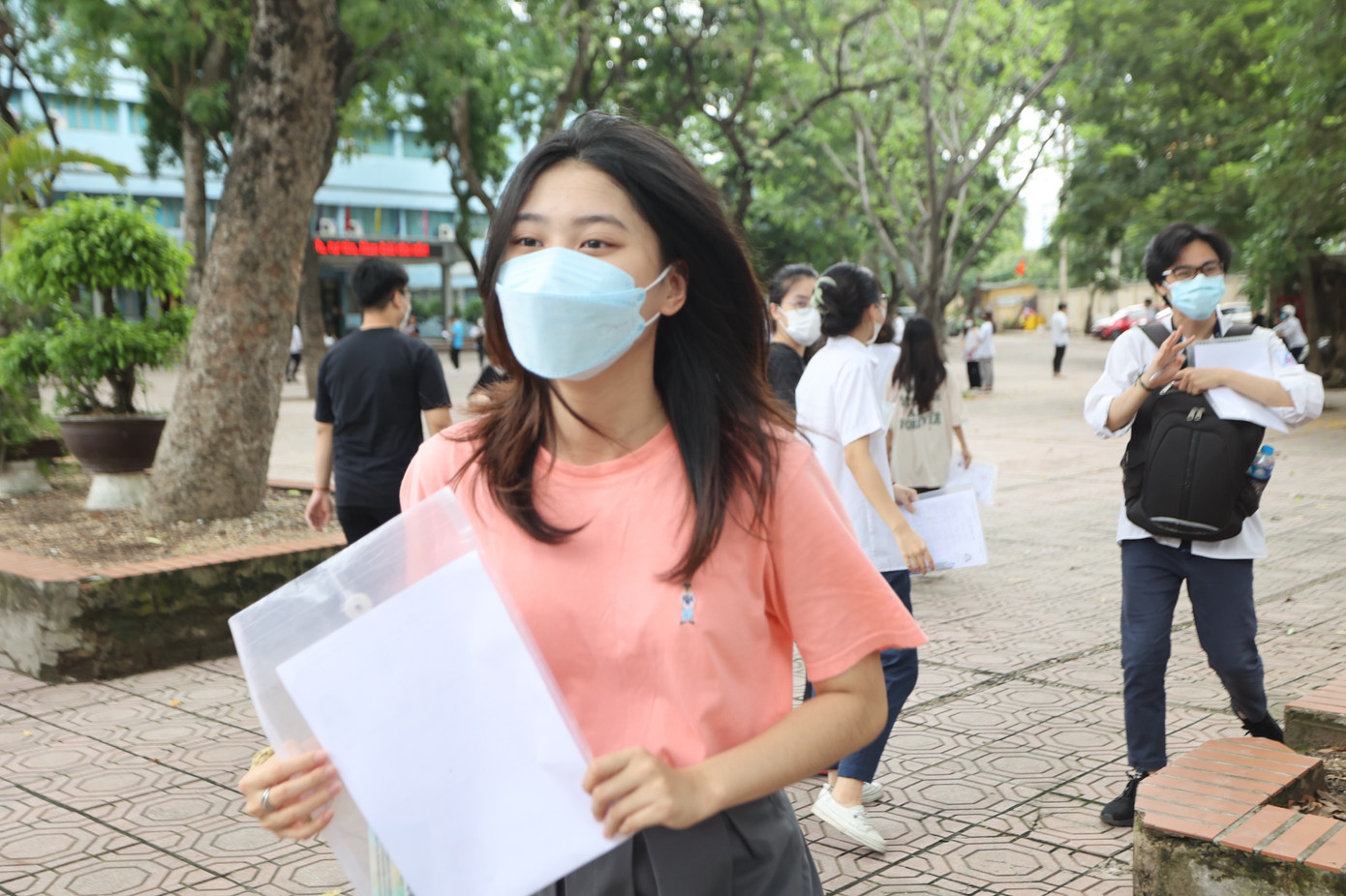 Hơn 1 triệu thí sinh tự tin làm thủ tục thi tốt nghiệp THPT ảnh 12 Hơn 1 triệu thí sinh tự tin làm thủ tục thi tốt nghiệp THPT ảnh 12