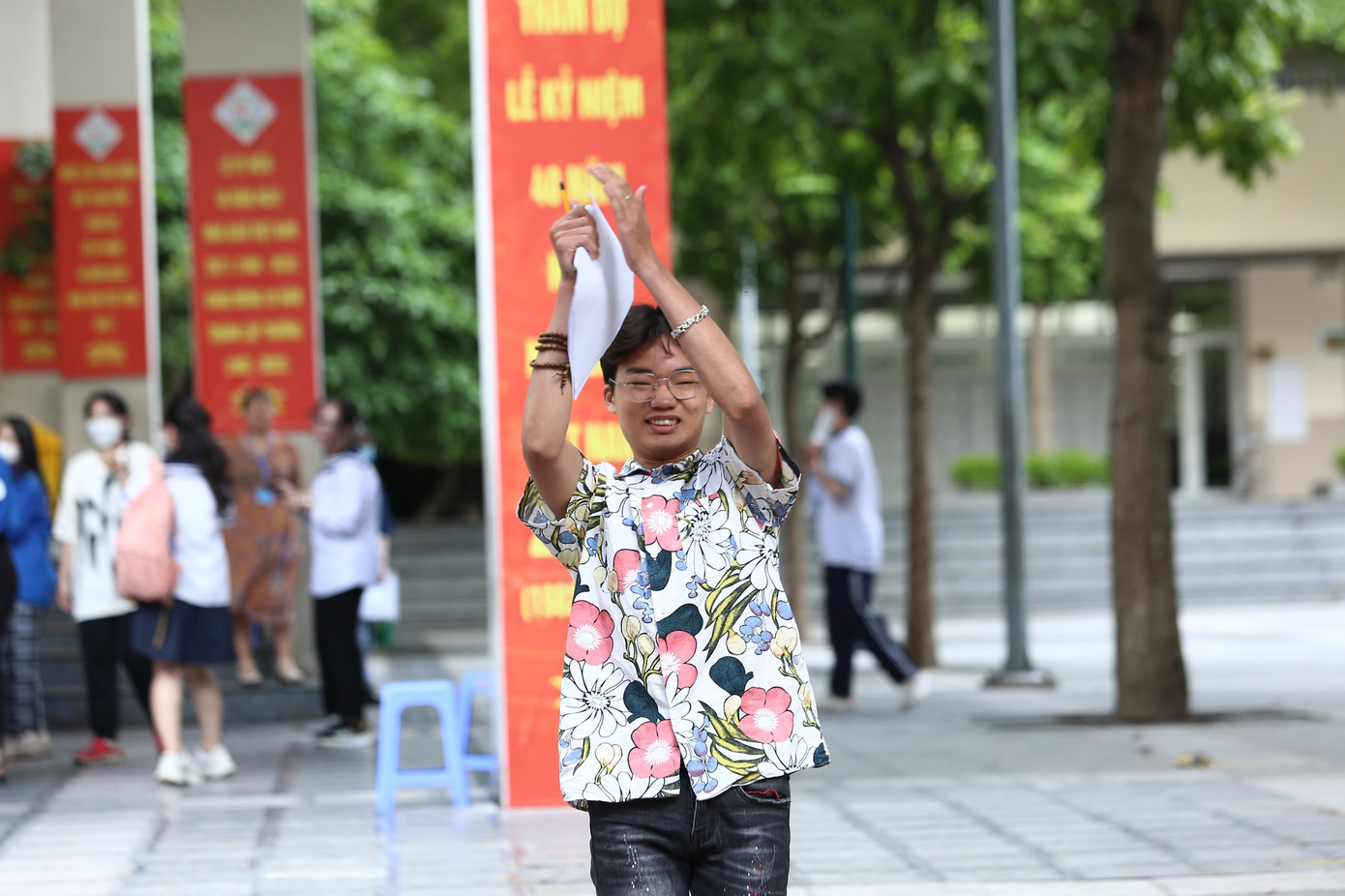 Kết thúc thi môn Toán tốt nghiệp THPT: Thí sinh thở phào nhẹ nhõm ảnh 49