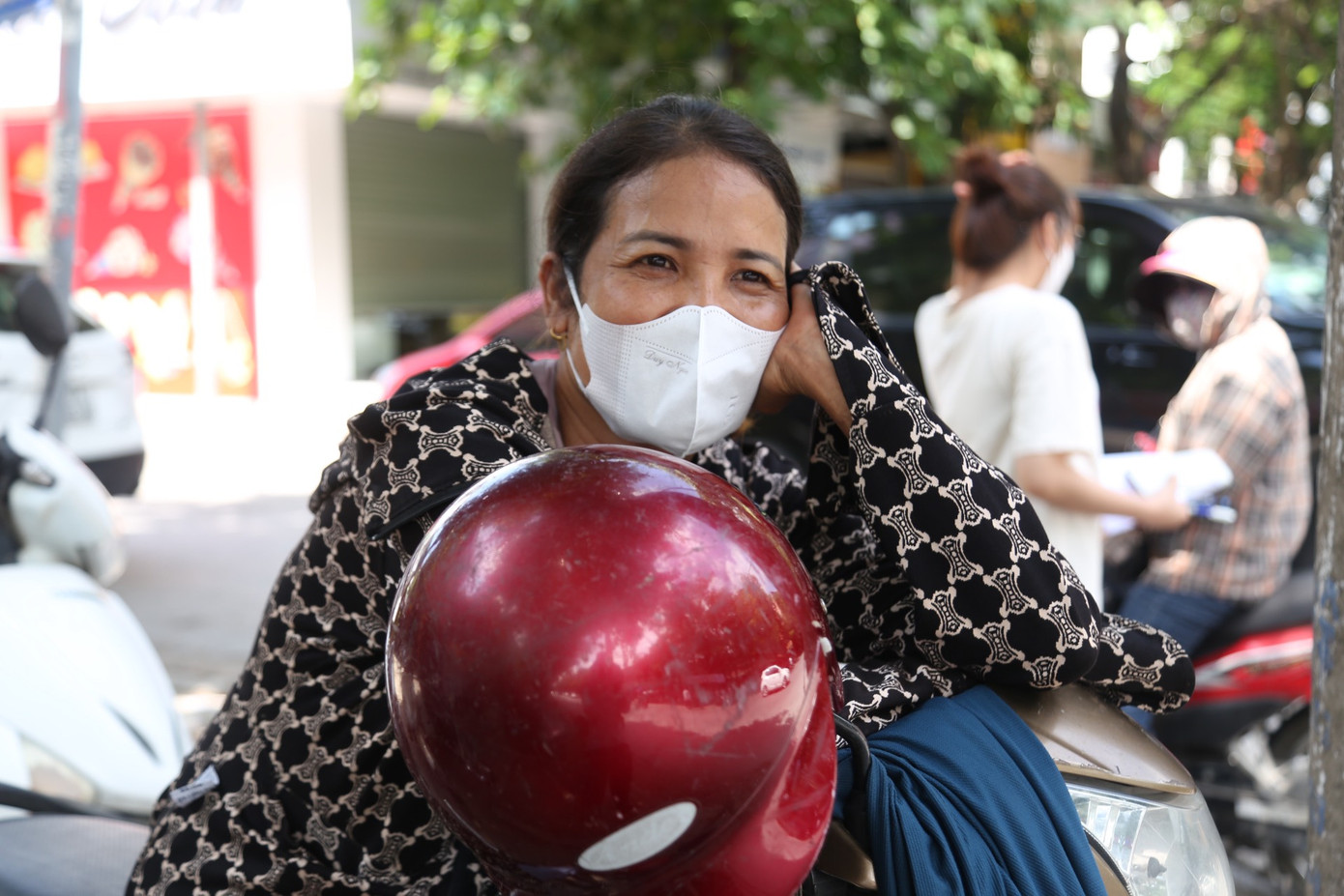 Kết thúc thi môn Toán tốt nghiệp THPT: Thí sinh thở phào nhẹ nhõm ảnh 15