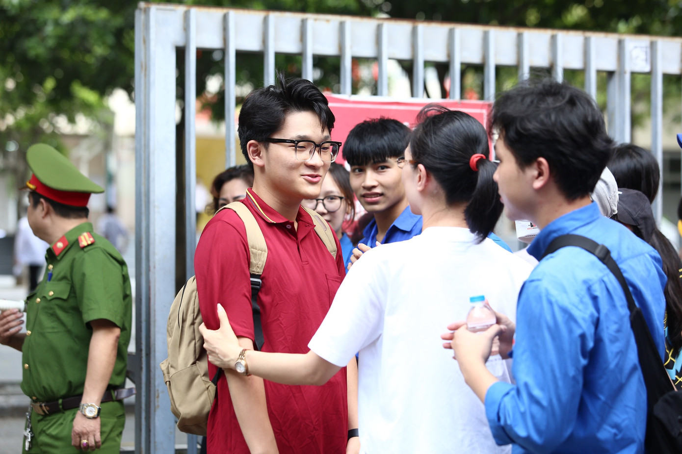 Kết thúc thi môn Toán tốt nghiệp THPT: Thí sinh thở phào nhẹ nhõm ảnh 50