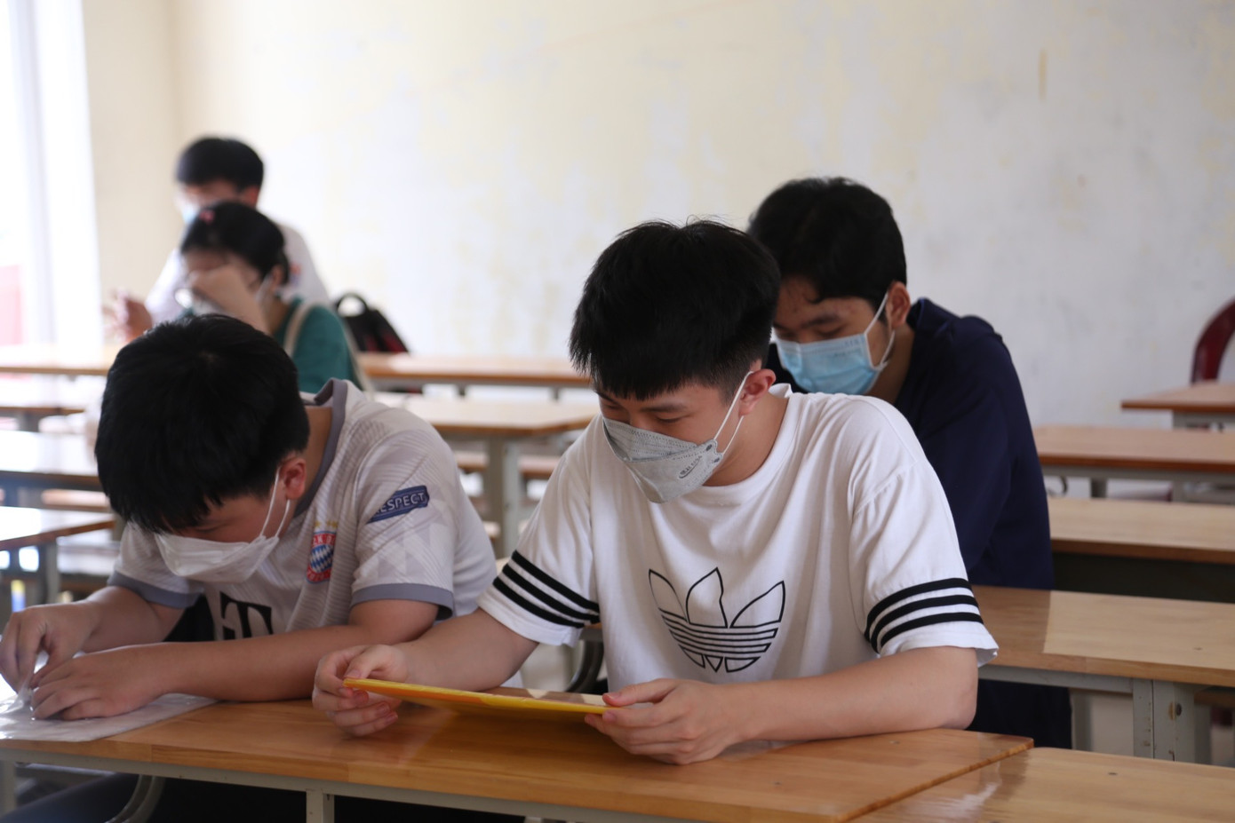 Tin ảnh: Thu Hiền - Cảnh Huệ Tin ảnh: Thu Hiền - Cảnh Huệ