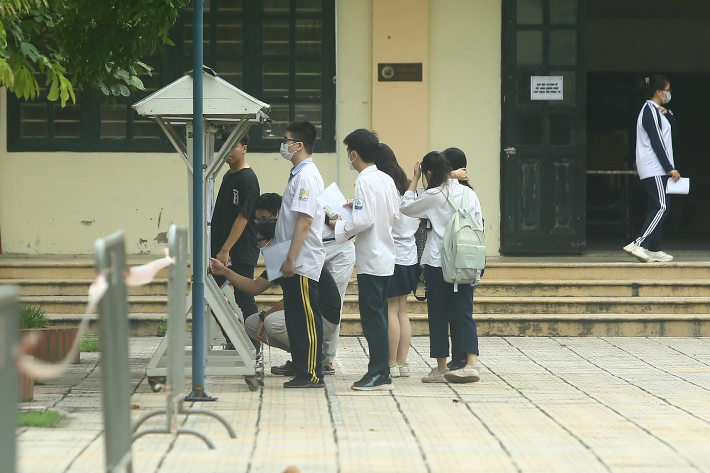 Hơn 1 triệu thí sinh tự tin làm thủ tục thi tốt nghiệp THPT ảnh 6 Hơn 1 triệu thí sinh tự tin làm thủ tục thi tốt nghiệp THPT ảnh 6